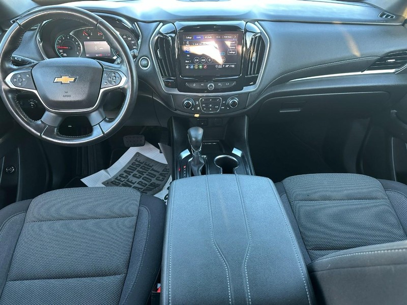 Chevrolet Traverse Vehicle Full-screen Gallery Image 11
