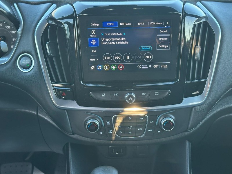 Chevrolet Traverse Vehicle Full-screen Gallery Image 13