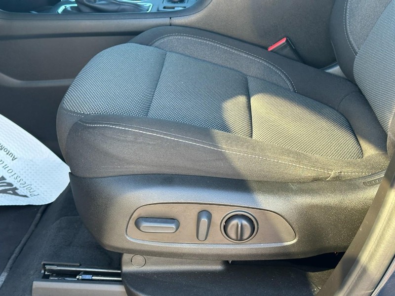 Chevrolet Traverse Vehicle Full-screen Gallery Image 17