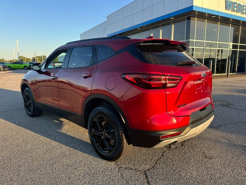 Chevrolet Blazer Vehicle Full-screen Gallery Image 3