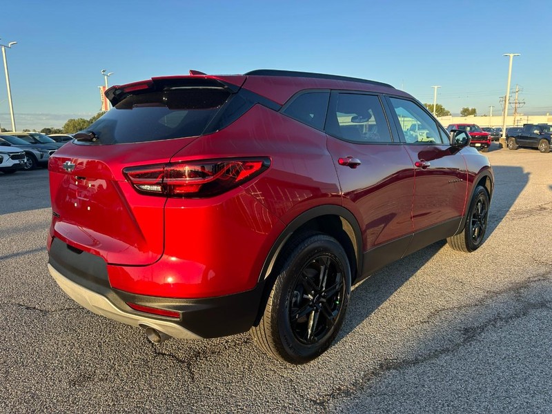 Chevrolet Blazer Vehicle Full-screen Gallery Image 7