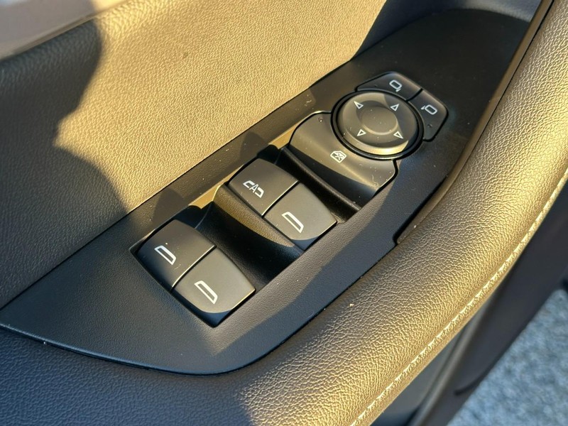 Chevrolet Blazer Vehicle Full-screen Gallery Image 15