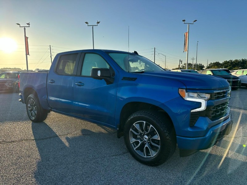 Chevrolet Silverado 1500 Vehicle Full-screen Gallery Image 8