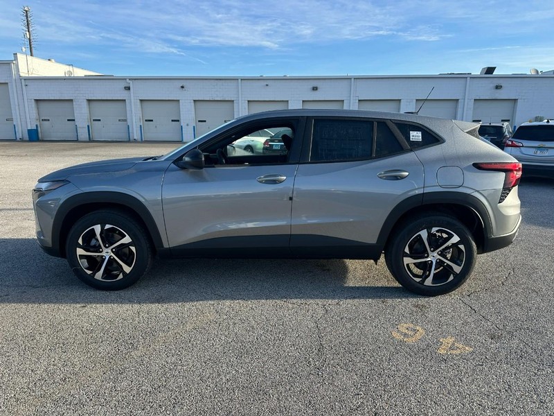 Chevrolet Trax Vehicle Full-screen Gallery Image 2