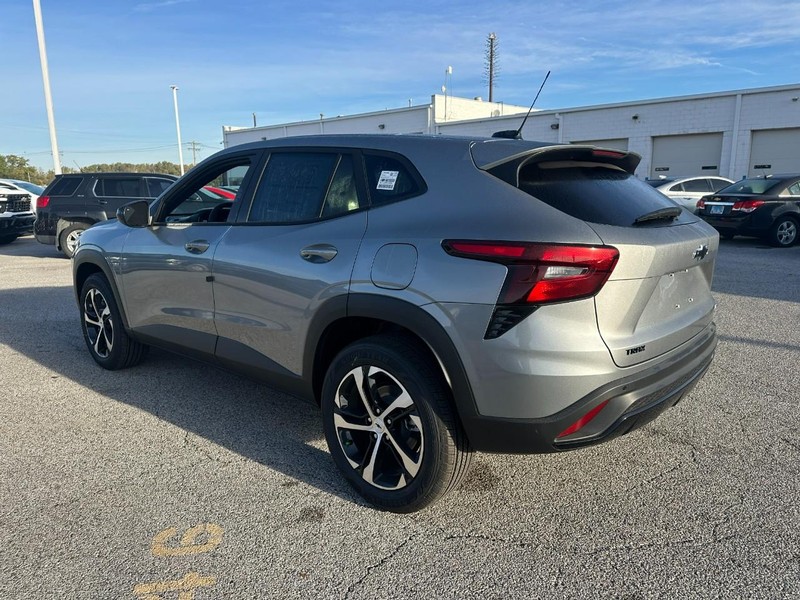 Chevrolet Trax Vehicle Full-screen Gallery Image 3