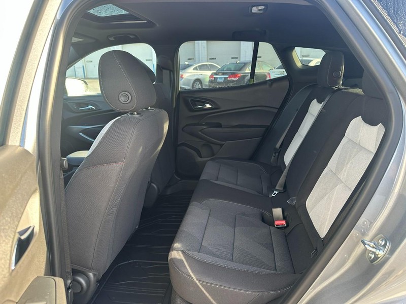 Chevrolet Trax Vehicle Full-screen Gallery Image 4