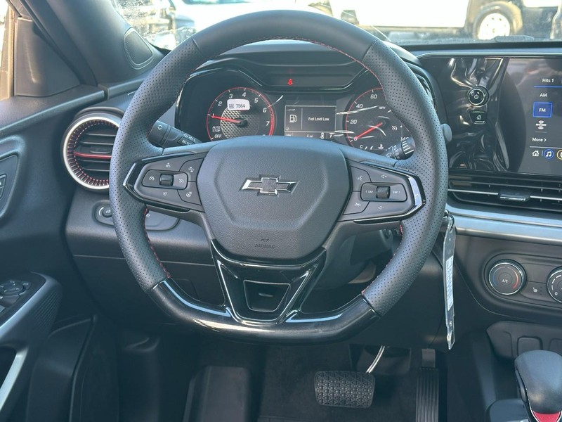 Chevrolet Trax Vehicle Full-screen Gallery Image 7