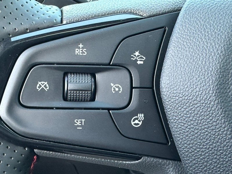 Chevrolet Trax Vehicle Full-screen Gallery Image 12