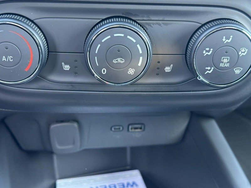 Chevrolet Trax Vehicle Full-screen Gallery Image 14