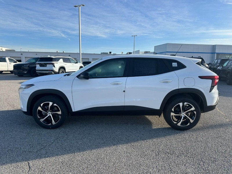 Chevrolet Trax Vehicle Full-screen Gallery Image 2