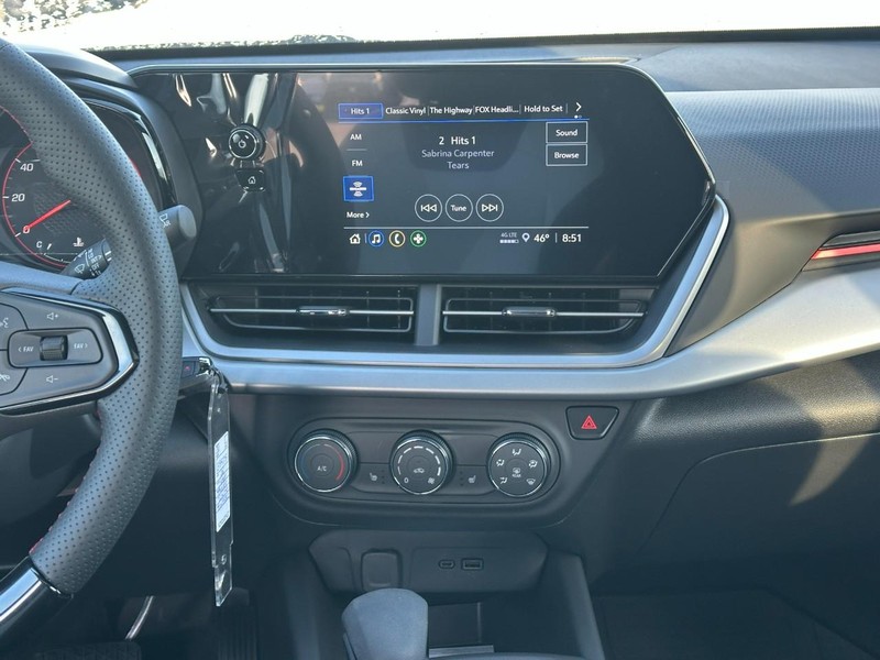 Chevrolet Trax Vehicle Full-screen Gallery Image 8