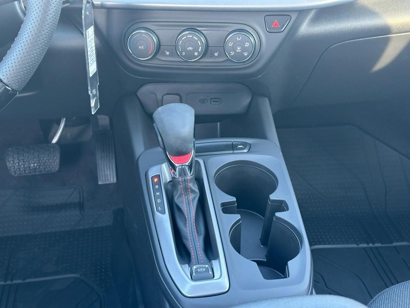 Chevrolet Trax Vehicle Full-screen Gallery Image 9