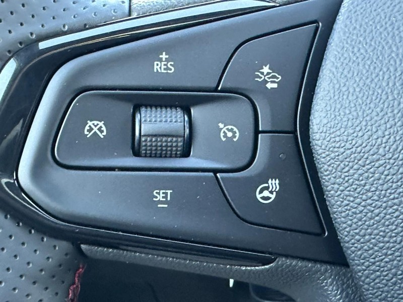 Chevrolet Trax Vehicle Full-screen Gallery Image 12