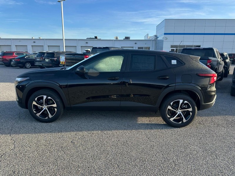 Chevrolet Trax Vehicle Full-screen Gallery Image 2