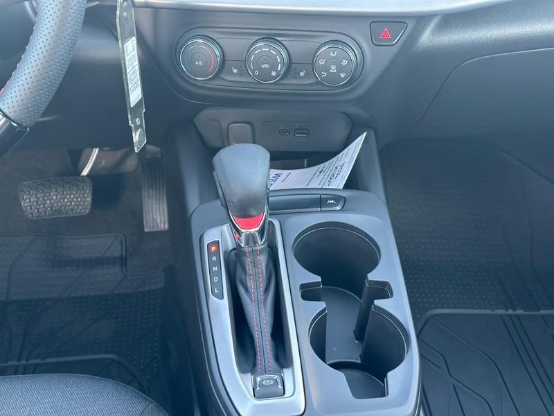 Chevrolet Trax Vehicle Full-screen Gallery Image 9