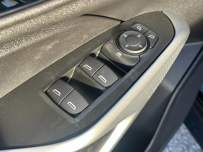 Chevrolet Trax Vehicle Full-screen Gallery Image 10