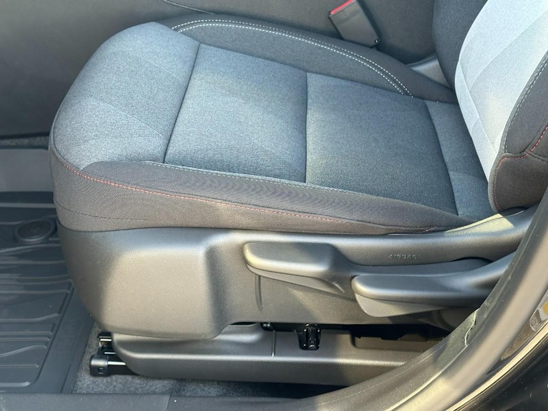 Chevrolet Trax Vehicle Full-screen Gallery Image 11