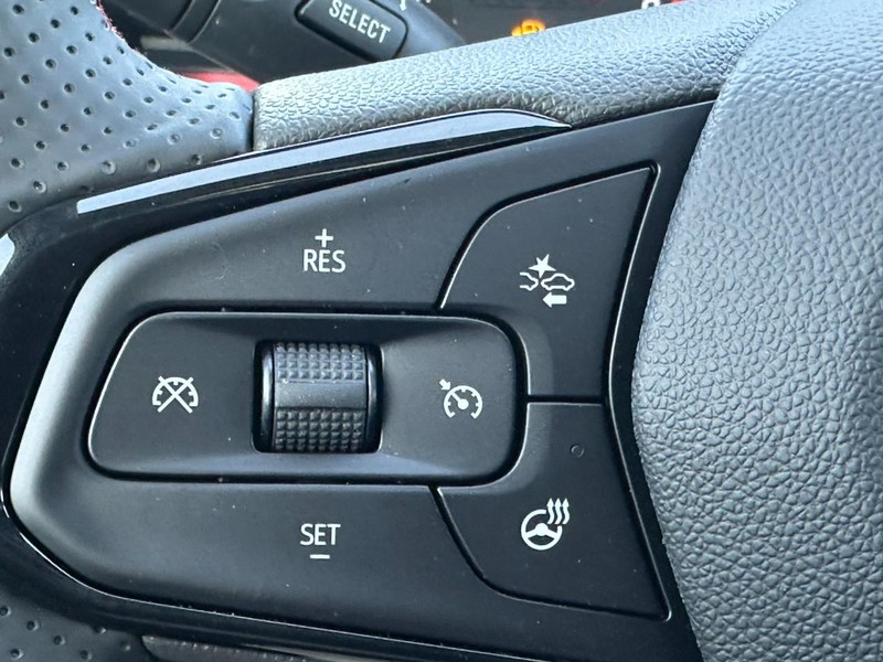 Chevrolet Trax Vehicle Full-screen Gallery Image 12