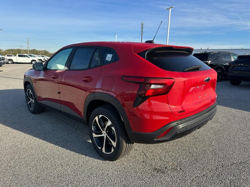 Chevrolet Trax Vehicle Full-screen Gallery Image 3