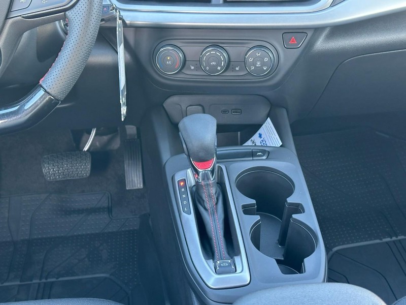 Chevrolet Trax Vehicle Full-screen Gallery Image 9