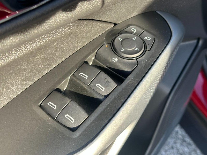 Chevrolet Trax Vehicle Full-screen Gallery Image 10