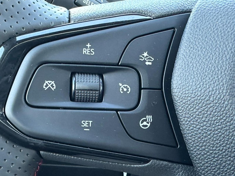 Chevrolet Trax Vehicle Full-screen Gallery Image 12