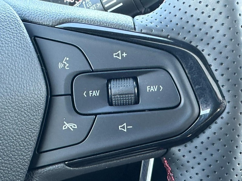 Chevrolet Trax Vehicle Full-screen Gallery Image 13