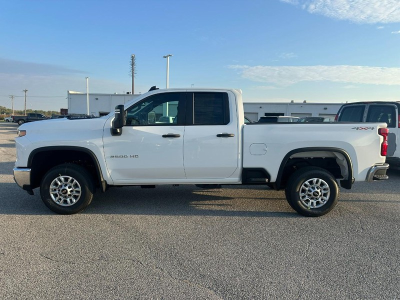 Chevrolet Silverado 2500HD Vehicle Full-screen Gallery Image 2