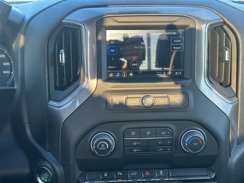 Chevrolet Silverado 2500HD Vehicle Full-screen Gallery Image 7