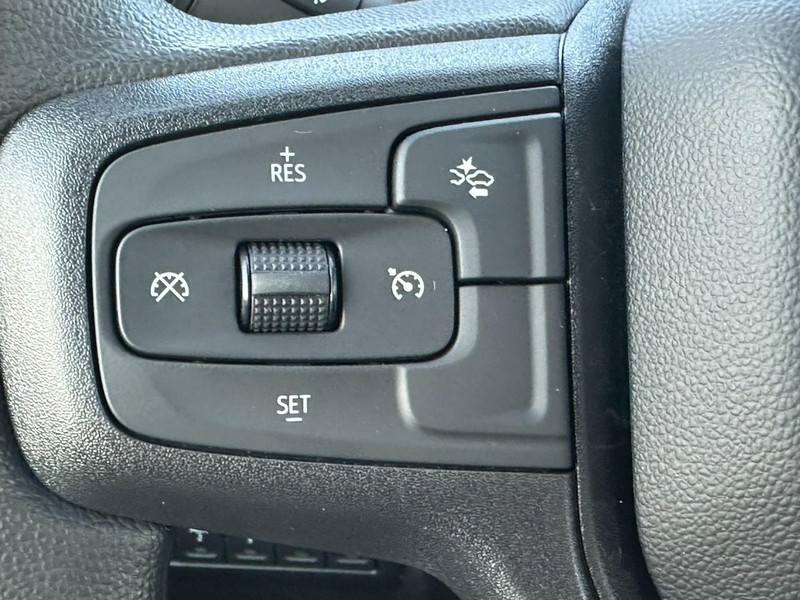 Chevrolet Silverado 2500HD Vehicle Full-screen Gallery Image 11