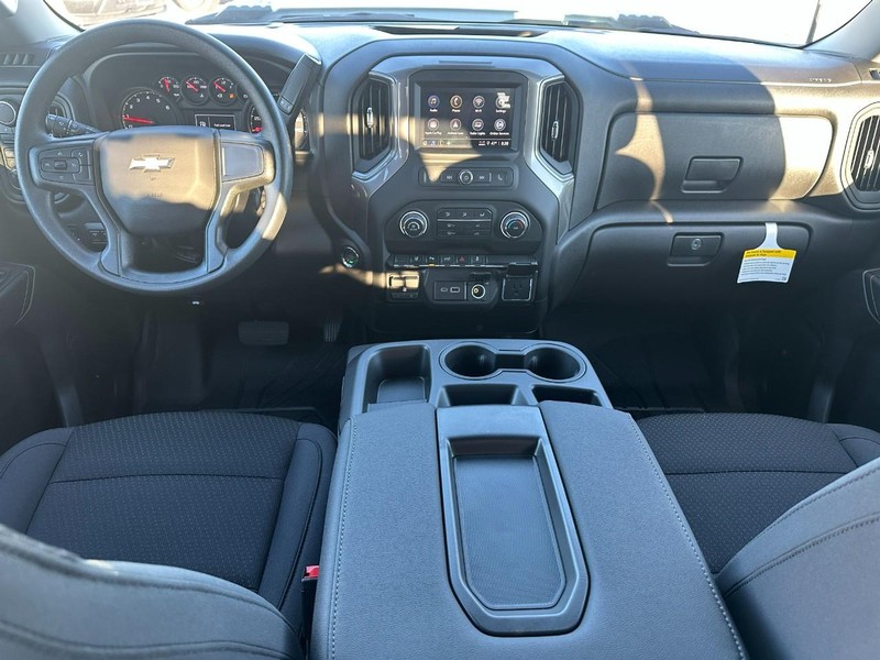 Chevrolet Silverado 2500HD Vehicle Full-screen Gallery Image 5