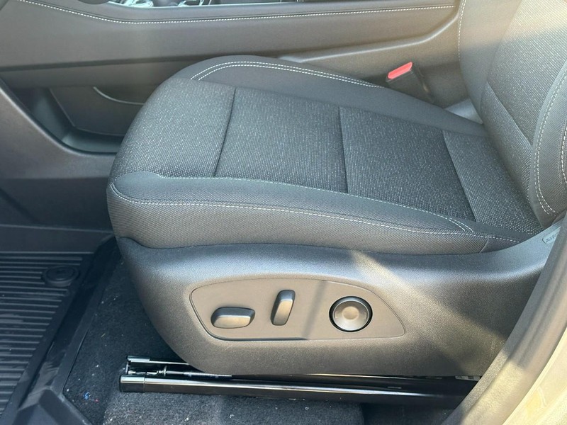 Chevrolet Traverse Vehicle Full-screen Gallery Image 12