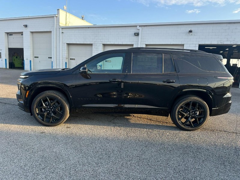 Chevrolet Traverse Vehicle Full-screen Gallery Image 2