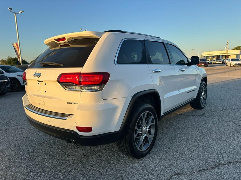 Jeep Grand Cherokee Vehicle Full-screen Gallery Image 7