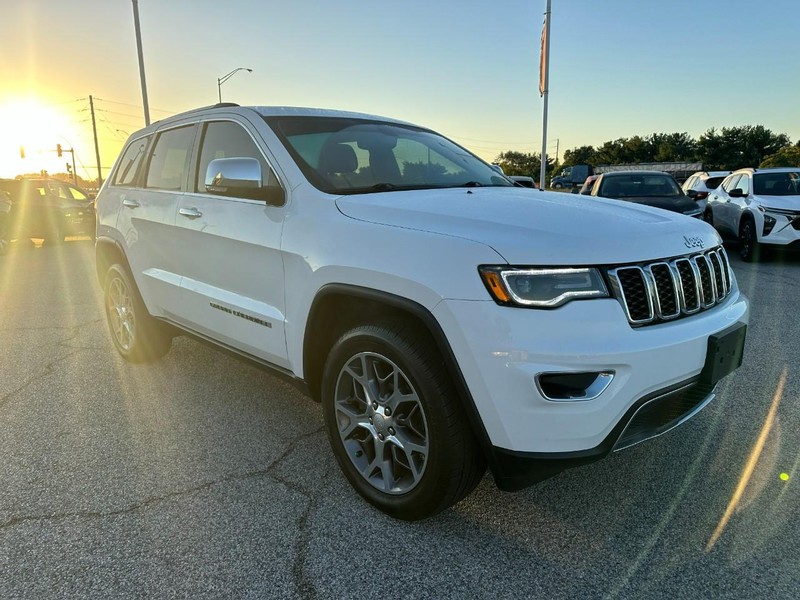 Jeep Grand Cherokee Vehicle Full-screen Gallery Image 8