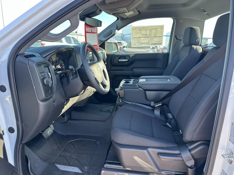 Chevrolet Silverado 1500 Vehicle Full-screen Gallery Image 4