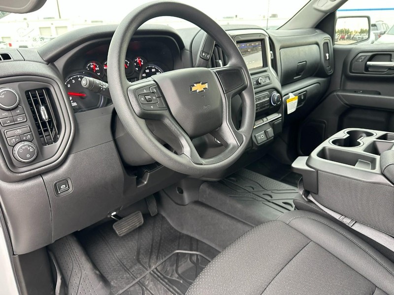 Chevrolet Silverado 1500 Vehicle Full-screen Gallery Image 6
