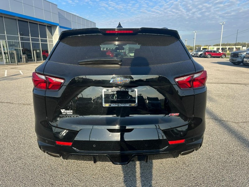 Chevrolet Blazer Vehicle Full-screen Gallery Image 4