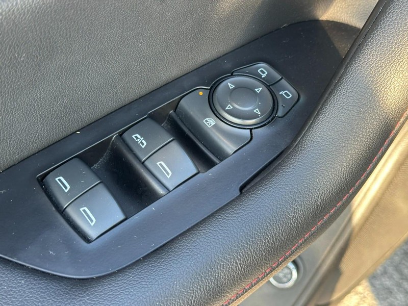 Chevrolet Blazer Vehicle Full-screen Gallery Image 17