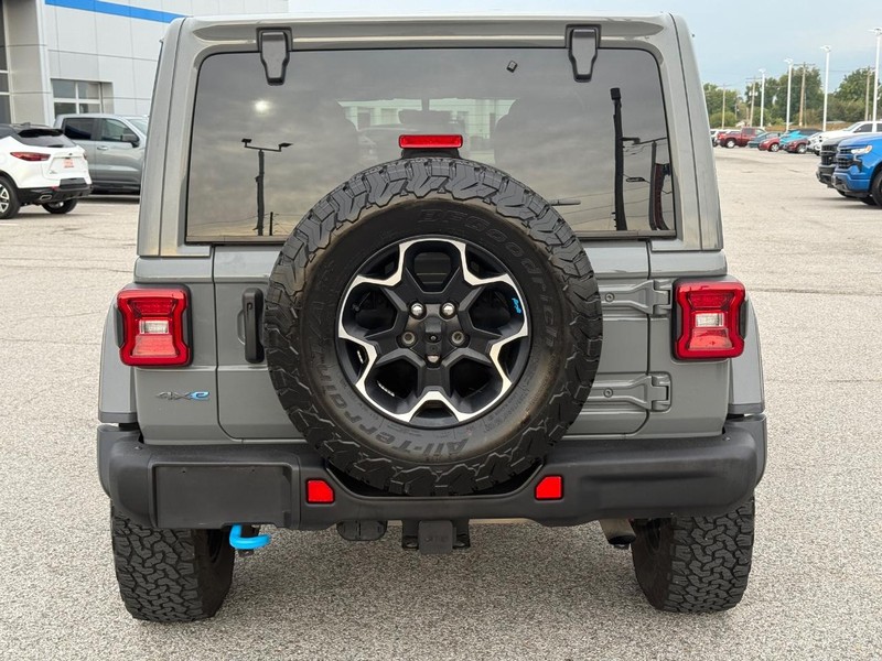 Jeep Wrangler 4xe Vehicle Full-screen Gallery Image 4