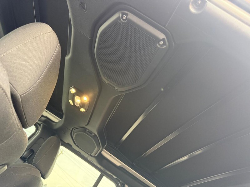 Jeep Wrangler 4xe Vehicle Full-screen Gallery Image 13