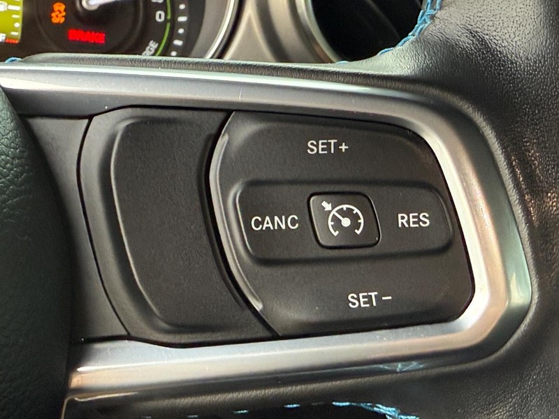 Jeep Wrangler 4xe Vehicle Full-screen Gallery Image 17