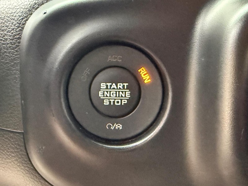 Jeep Wrangler 4xe Vehicle Full-screen Gallery Image 18