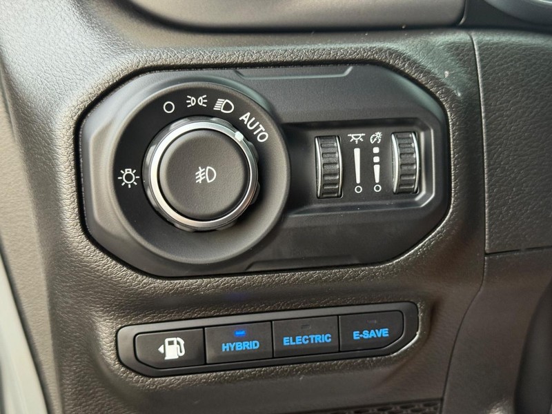 Jeep Wrangler 4xe Vehicle Full-screen Gallery Image 27