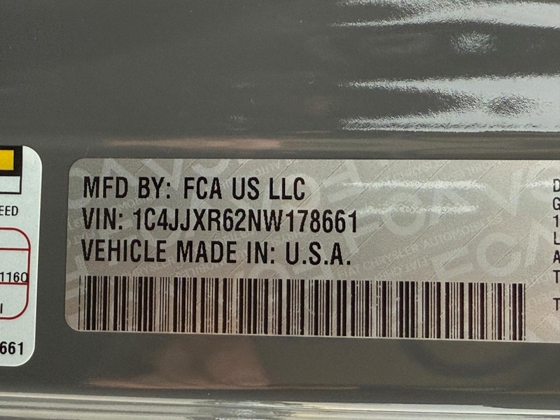 Jeep Wrangler 4xe Vehicle Full-screen Gallery Image 30