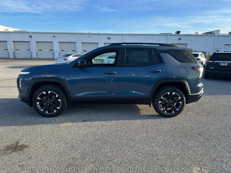 Chevrolet Equinox Vehicle Full-screen Gallery Image 2