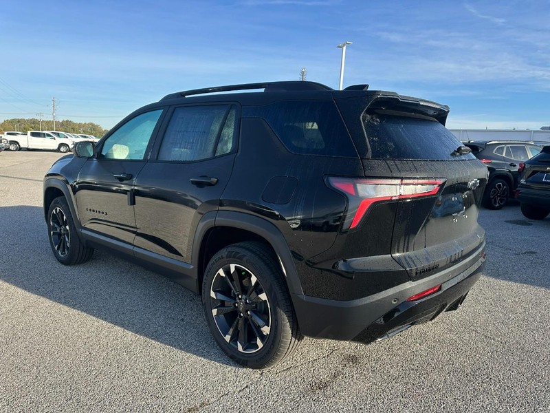 Chevrolet Equinox Vehicle Full-screen Gallery Image 3