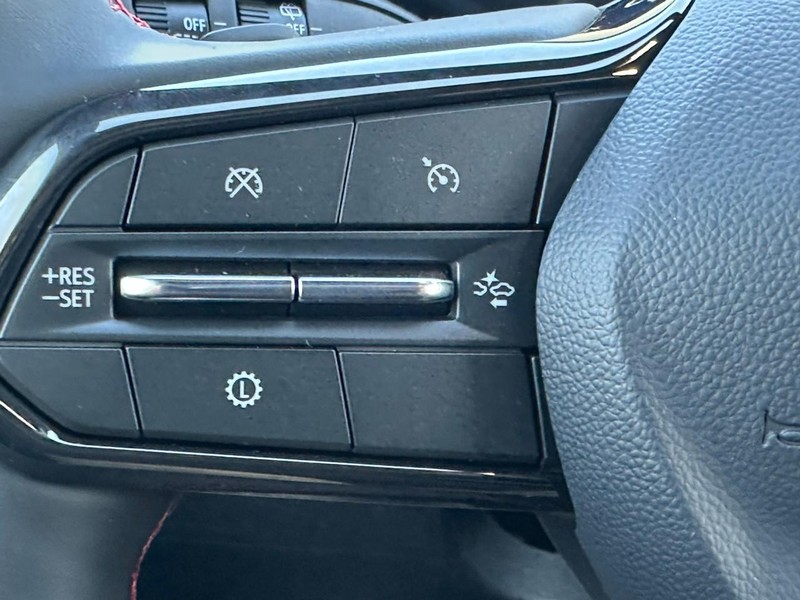 Chevrolet Equinox Vehicle Full-screen Gallery Image 11