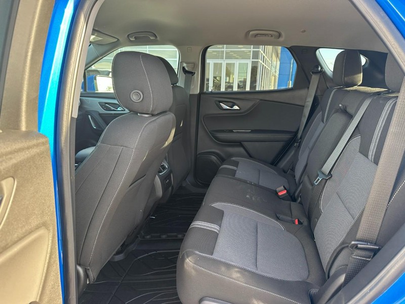 Chevrolet Blazer Vehicle Full-screen Gallery Image 4