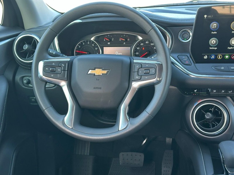 Chevrolet Blazer Vehicle Full-screen Gallery Image 6